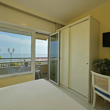 Atlantic Lägenhetshotell 4*