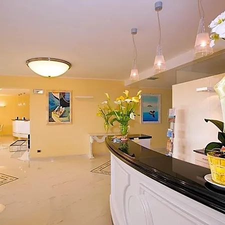 Atlantic Lejlighedshotel Alassio