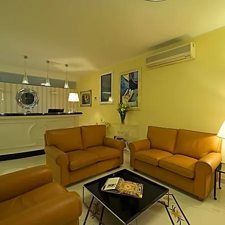 Atlantic Lejlighedshotel 4*