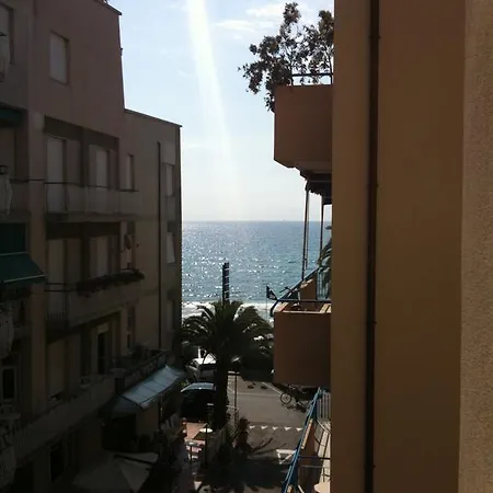 Atlantic Lejlighedshotel 4*